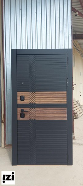 Входные двери дизайнерскую дверь АМАДЕЙ с увеличенными наличниками 98 мм.
