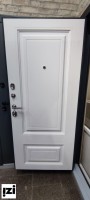 Входные двери Антарес Милан с металлическими филенками