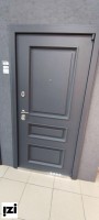 Входные двери Антарес Виктория СЕРАЯ с металлическими филенками