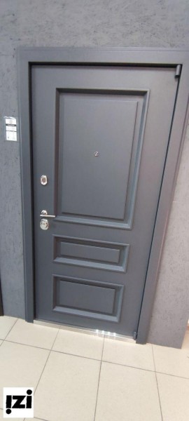 Входные двери Антарес Виктория СЕРАЯ с металлическими филенками