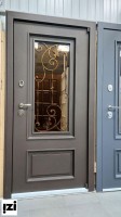Входные двери Антарес Дверь « Виктория со стеклом и ковкой »