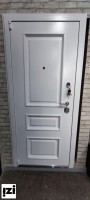 Входные двери Антарес Дверь « Виктория белая с металлическими филенками »