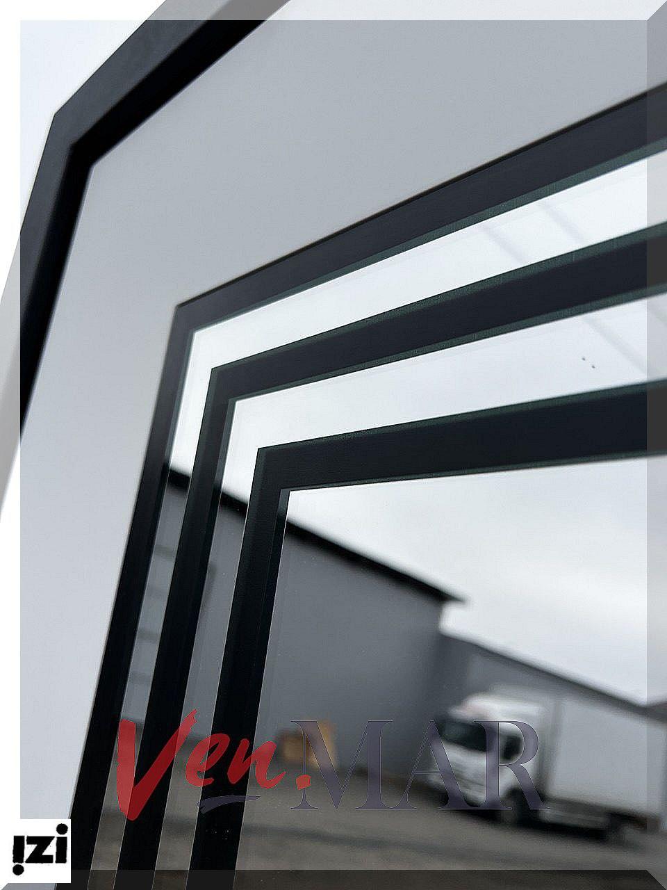 Входные двери Метида Зеркало двери для квартиры