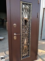 Входные двери  Джулия нестандарт Нестандарт Толщина полотна  94 мм Размер дверей  2050 х 1100 – под заказ; 2050 х 1200 – в наличии; 2050*1300 в наличии; 2200 х 960 – в наличии; 2200 х 1100 – под заказ; 2200 х 1200 – в наличии; 2200 х 1300 – под зака