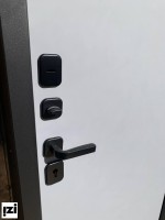 Входные двери Краснодара КВАРЦ, Черный кварц 999-2, молдинг черный, вставка Дуб Тангент графит LW688-2 ,двери для квартиры
