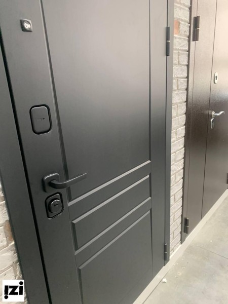 Входные двери Краснодара ТРЕНД Черный муар с блестками , Черный кварц 999-2. двери для квартиры