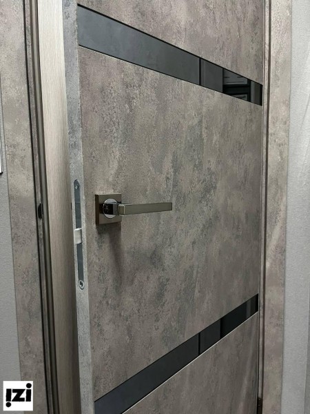 Двери Порта-55 4AF Цвет-Grey Art (Бетон Серый) Алюминиевая кромка с 4-х сторон!! стекло: Mirox Grey (зеркало графит)