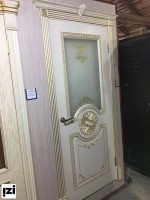 Межкомнатные двери Версаль эмаль слоновая кость / патина золото (погонаж обычный)  стекло