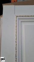 Межкомнатные двери Полотно остекленное Vinyl Версаль-1  белый стекло мателюкс с алмазной гравировкой . Патина золото